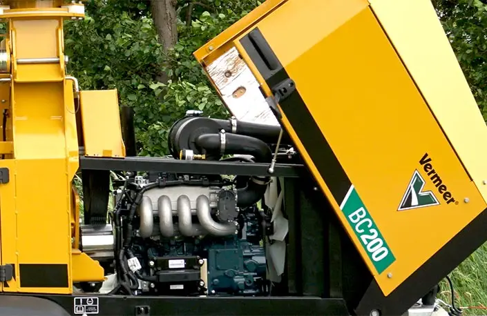 Helppo huollettavuus - Vermeer BC200 oksasilppuri