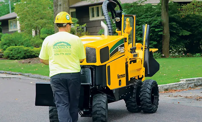 Kantojyrsimen neliveto.